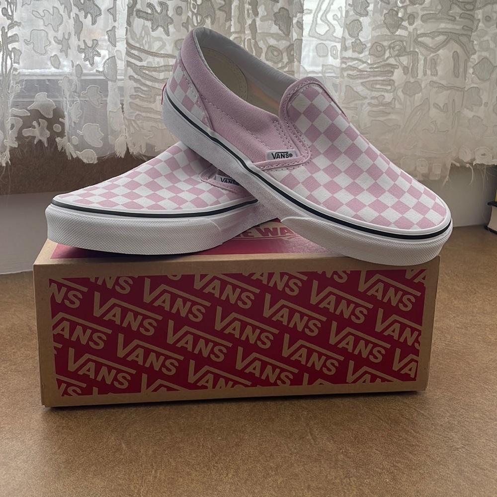 Kids classic slip on pink checkered Vans